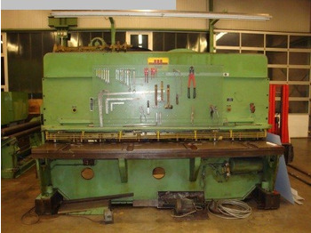 Machine à métaux