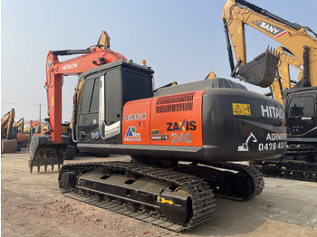 Pelle sur chenille HITACHI ZX240