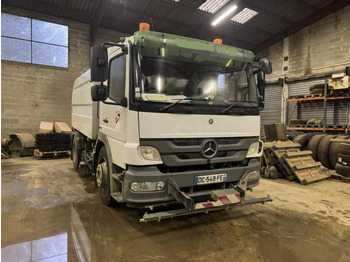 Balayeuse de voirie MERCEDES-BENZ Atego 1524