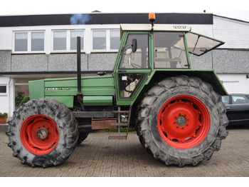 Tracteur agricole FENDT