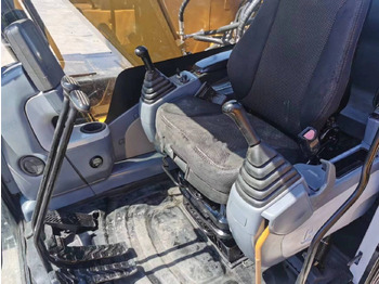 Pelle sur chenille Caterpillar 312D2GC: photos 2