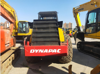 Rouleau compresseur DYNAPAC