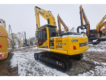 Pelle sur chenille KOMATSU PC200-8
