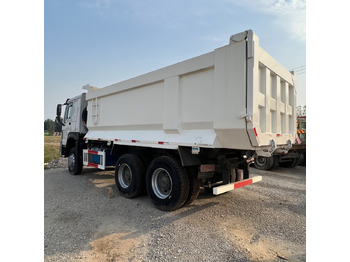 Camion fourgon SINOTRUK HOWO