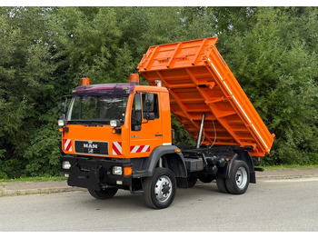 Camion benne UNIMOG
