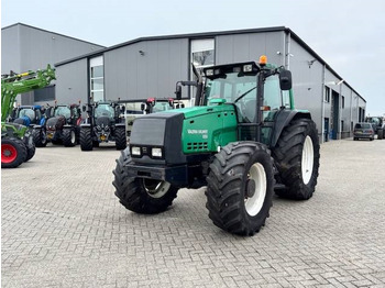 Tracteur agricole Valtra 8350 Hitech: photos 4