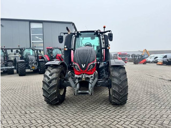 Tracteur agricole Valtra T144 Hitech: photos 5