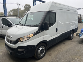 Fourgon utilitaire IVECO Daily 35s18