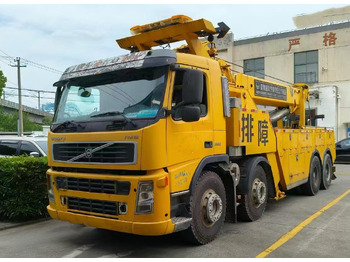 Remorqueuse VOLVO FM12