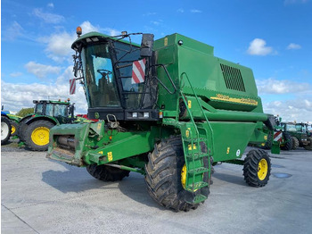 Moissonneuse-batteuse JOHN DEERE 50 Series