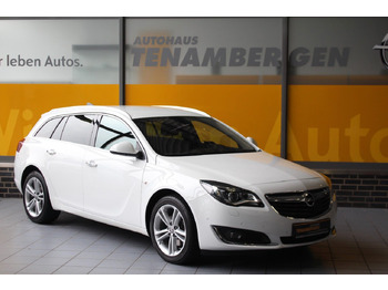 Voiture OPEL