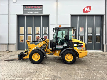 Chargeuse sur pneus CATERPILLAR 906M