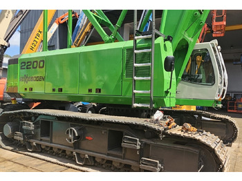 Grue sur chenilles SENNEBOGEN
