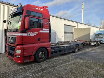 Camion porte-conteneur/ Caisse mobile MAN