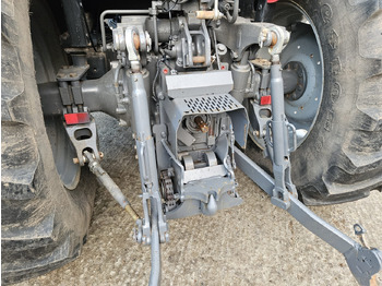 Tracteur agricole 2013 MF 5440 4wd tractor, Very Nice.: photos 4