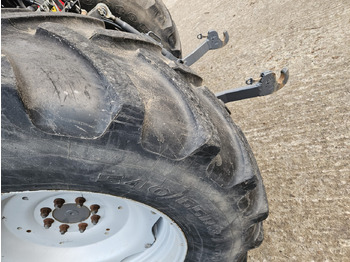 Tracteur agricole 2013 MF 5440 4wd tractor, Very Nice.: photos 5
