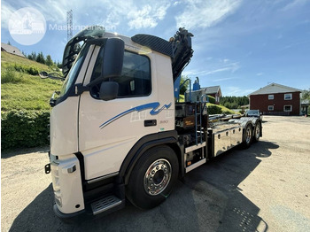 Camion grue VOLVO FM 330