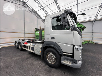 Camion ampliroll VOLVO FM 420