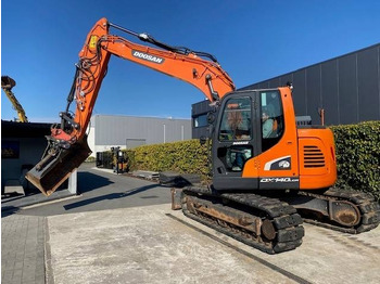 Pelle sur chenille DOOSAN DX140LCR-5