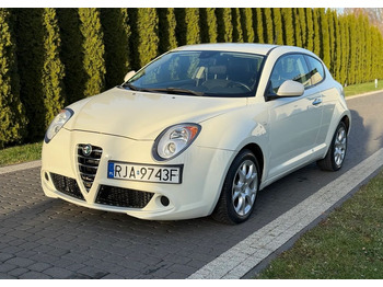 Voiture ALFA ROMEO