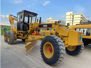 Niveleuse CATERPILLAR 140G