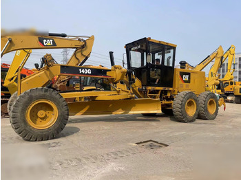 Niveleuse CATERPILLAR 140G