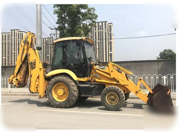 Tractopelle JCB 3CX