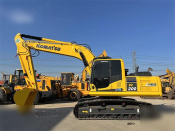 Pelle sur chenille KOMATSU PC200-8