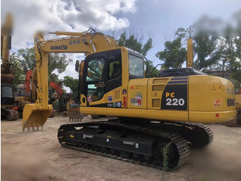 Pelle sur chenille KOMATSU PC220-8