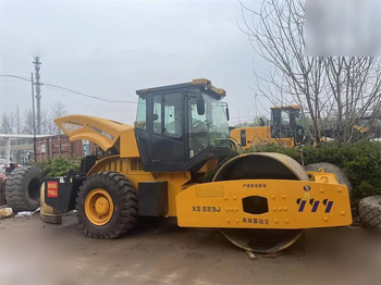 Compacteur à pieds de mouton/ Monocylindre XCMG XS223J