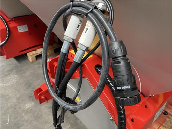 Epandeur de sable pour Véhicule de voirie/ Spécial Bredal SGS 2000 Inkl. Lysanlæg, sold og rullepresenning: photos 5 Epandeur de sable pour Véhicule de voirie/ Spécial Bredal SGS 2000 Inkl. Lysanlæg, sold og rullepresenning: photos 5