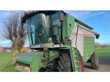 Moissonneuse-batteuse FENDT