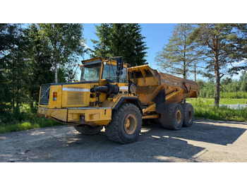 Tombereau articulé VOLVO A30