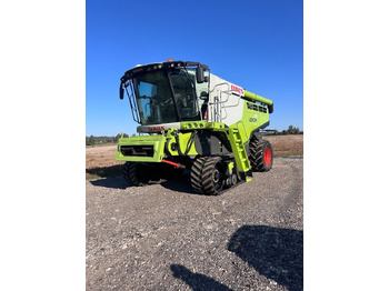 Moissonneuse-batteuse CLAAS Lexion 770