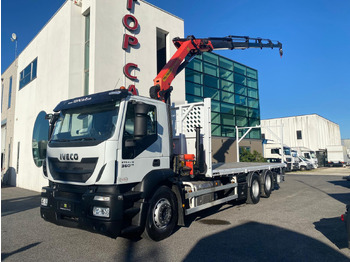 Camion grue IVECO