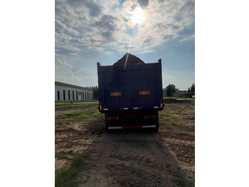 Camion benne 2024 90% New HOWO 8*4 Dump Truck  HOWO 12-wheel Dump Truck in Excellent Condition  Hot Sale: photos 2