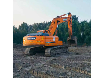Pelle sur chenille DOOSAN DX300