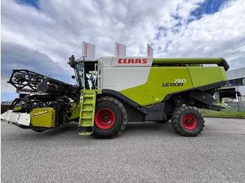 Moissonneuse-batteuse CLAAS Lexion 750