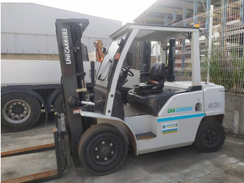 Chariot élévateur diesel UNICARRIERS