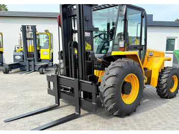 Chariot tout terrain JCB