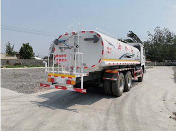 SINOTRUK 20  cubic meters tank - crédit-bail SINOTRUK 20  cubic meters tank: photos 2