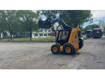 Mini chargeuse JCB ROBOT 185