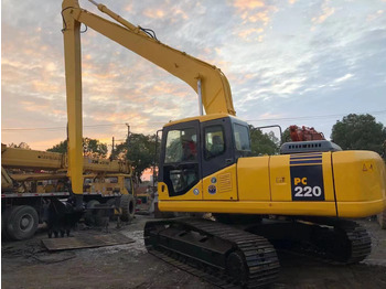 Pelle sur chenille KOMATSU PC220-7