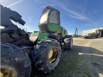 Abatteuse JOHN DEERE