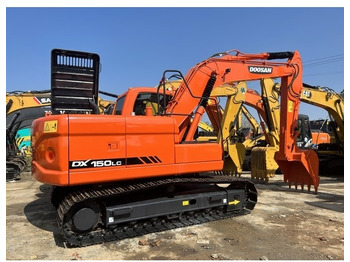 Pelle sur chenille DOOSAN DX150