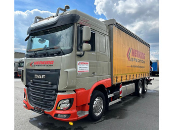 Camion à rideaux coulissants DAF XF 460