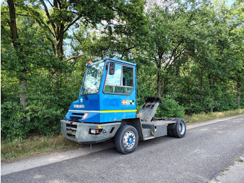 Tracteur portuaire TERBERG