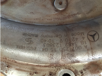 Mécanisme d'embrayage pour Camion Gebrauchte Kupplungsdruckplatte MB Axor 1824, Motor Typ : OM 906 LA, Artikel - Nr. : A 007 250 15 04: photos 2 Mécanisme d'embrayage pour Camion Gebrauchte Kupplungsdruckplatte MB Axor 1824, Motor Typ : OM 906 LA, Artikel - Nr. : A 007 250 15 04: photos 2