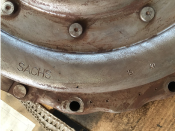 Mécanisme d'embrayage pour Camion Gebrauchte Kupplungsdruckplatte MB Axor 1824, Motor Typ : OM 906 LA, Artikel - Nr. : A 007 250 15 04: photos 4 Mécanisme d'embrayage pour Camion Gebrauchte Kupplungsdruckplatte MB Axor 1824, Motor Typ : OM 906 LA, Artikel - Nr. : A 007 250 15 04: photos 4