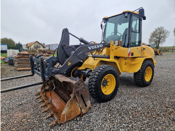Chargeuse sur pneus VOLVO L30B